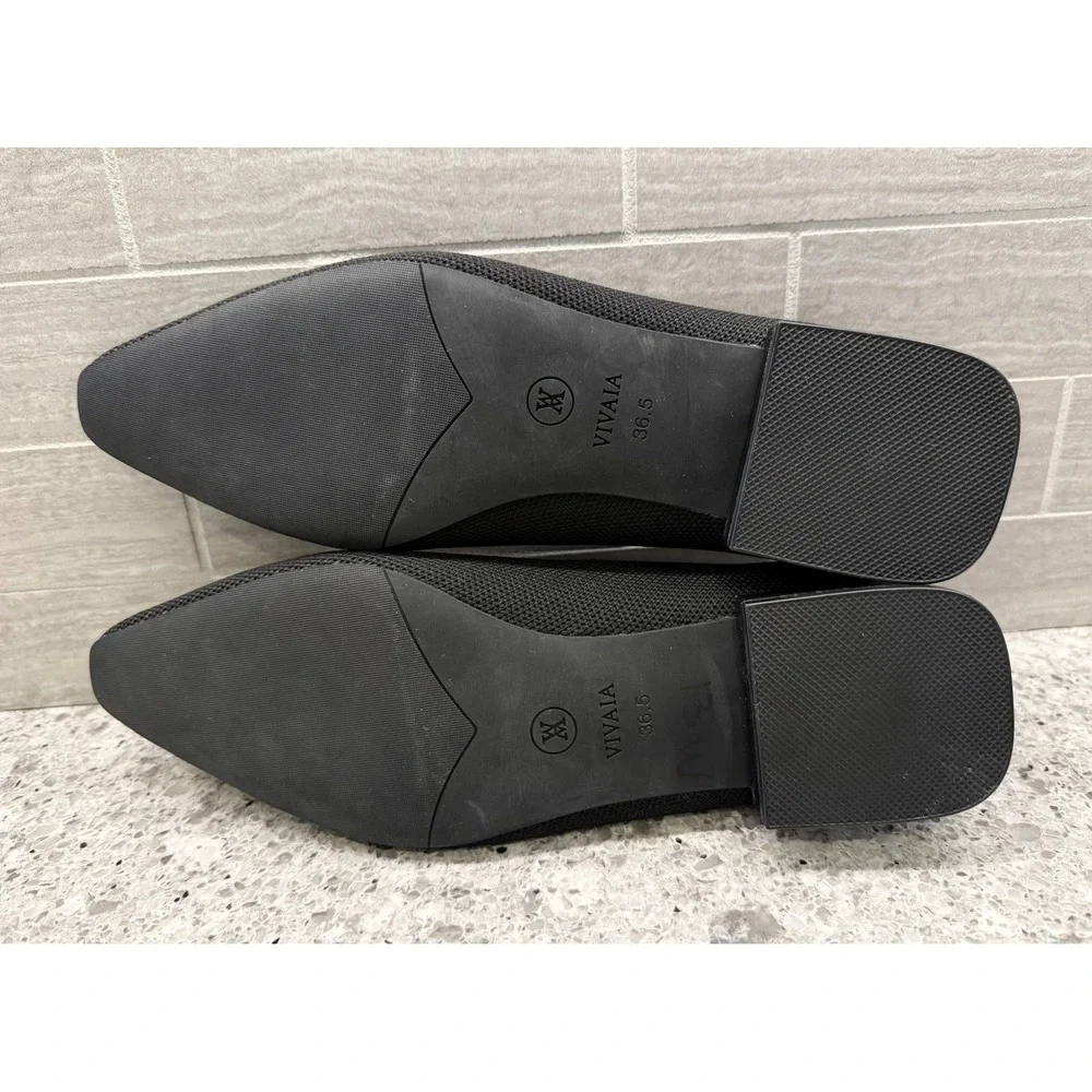 Vivaia brand item